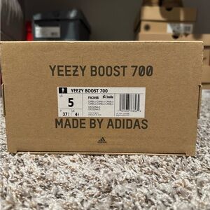 Adidas Yeezy Boost 700 Sneakers